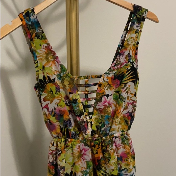 Bright Colorful Resort Vacation Summer Floral Dress with Front & Back Cutouts - Picture 2 of 6